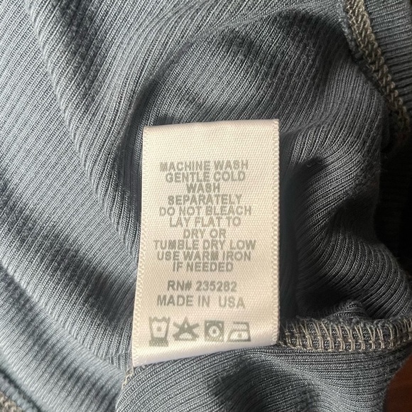 LACAUSA Quincy Baby Tee in Steel Size XS - Picture 7 of 8